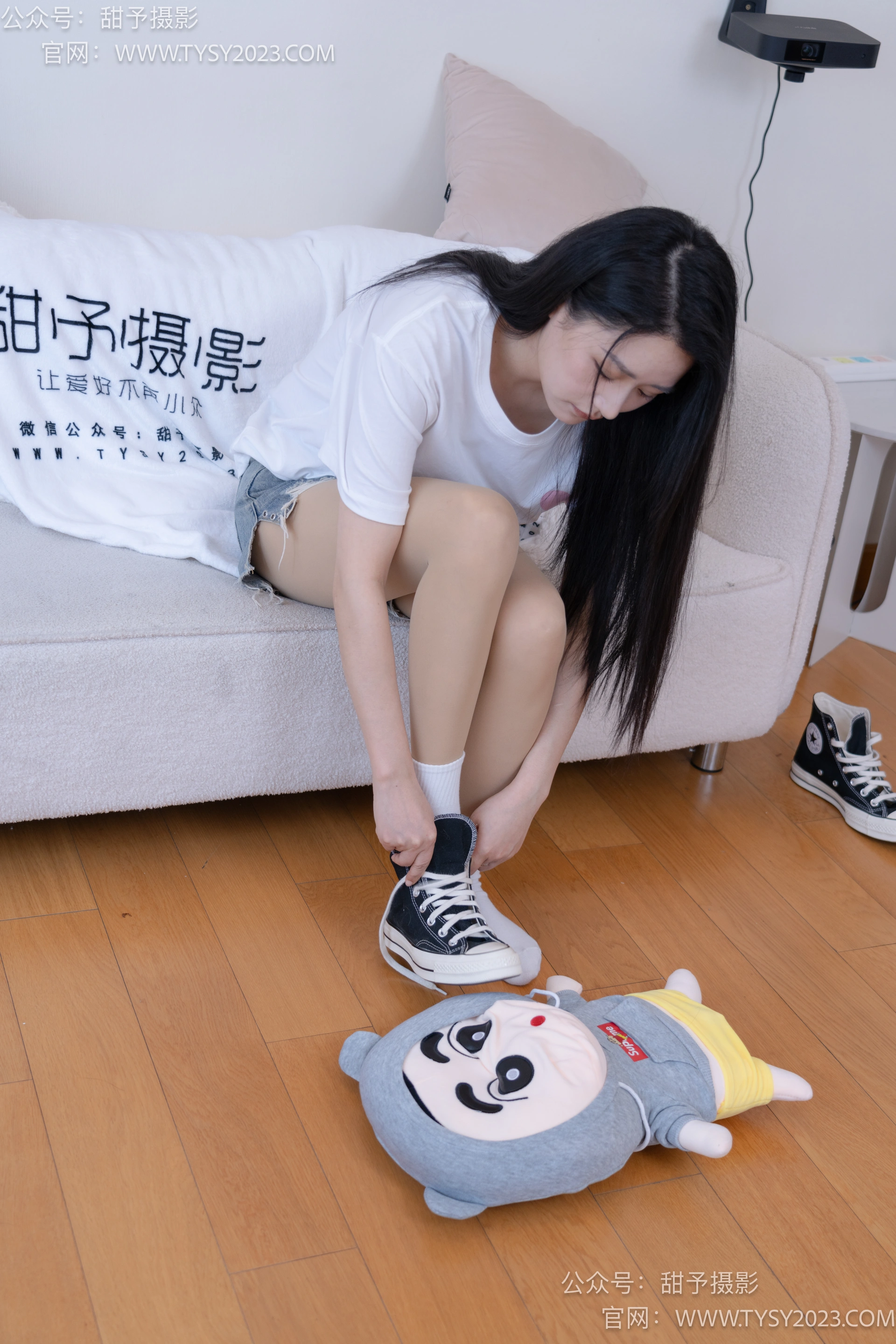 甜予摄影 No.072 澜澜-帆布鞋、白棉袜、踩蜡笔小新玩偶剧情 2
